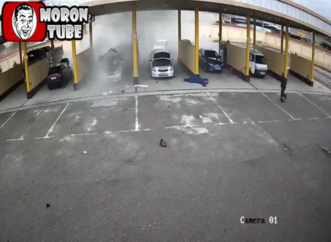 Video :Deadly explosion of a Nexia-3 vehicle in a gas station (Warning - shocking)